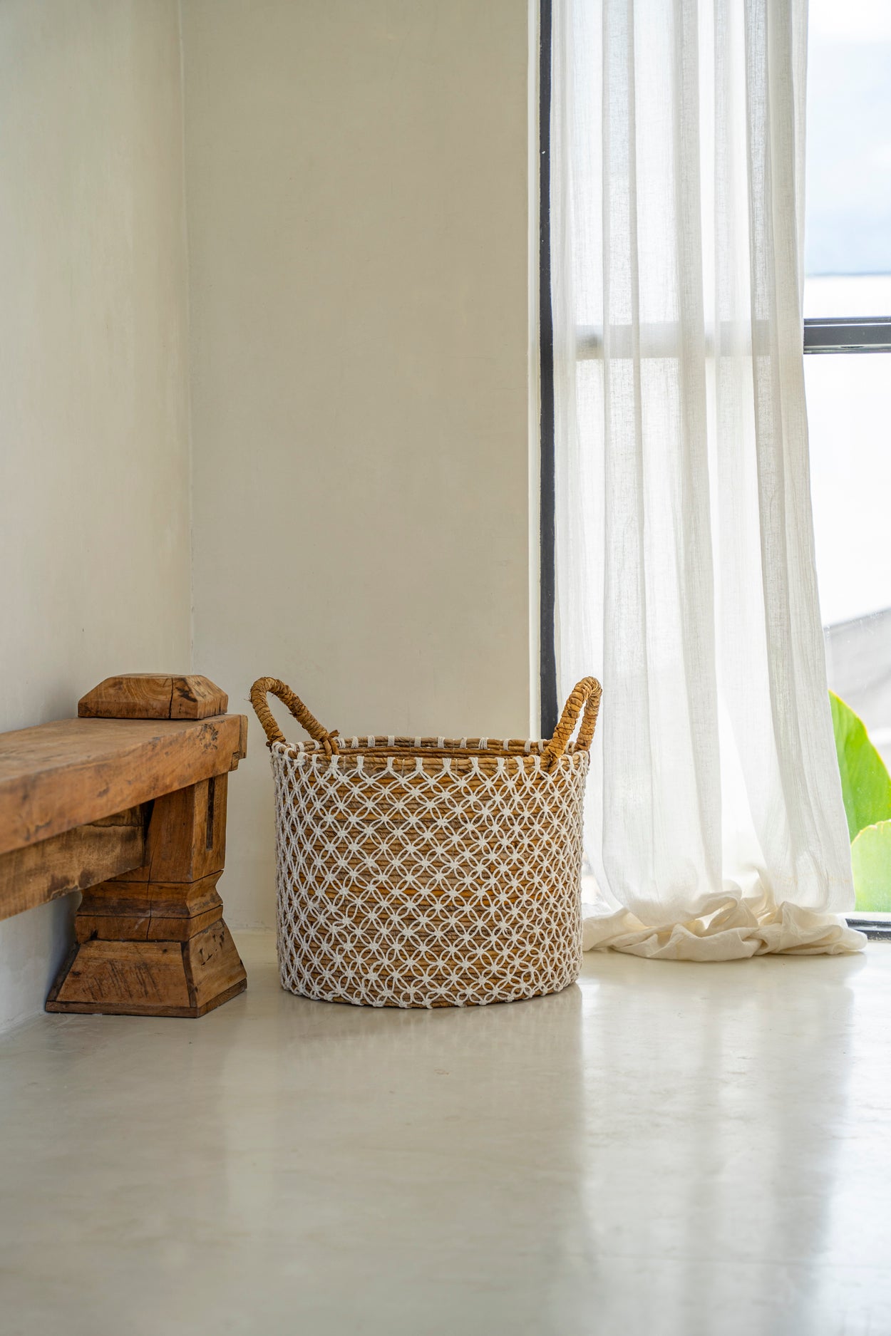 The Cross Stitched Macramé Basket - Natural White - S