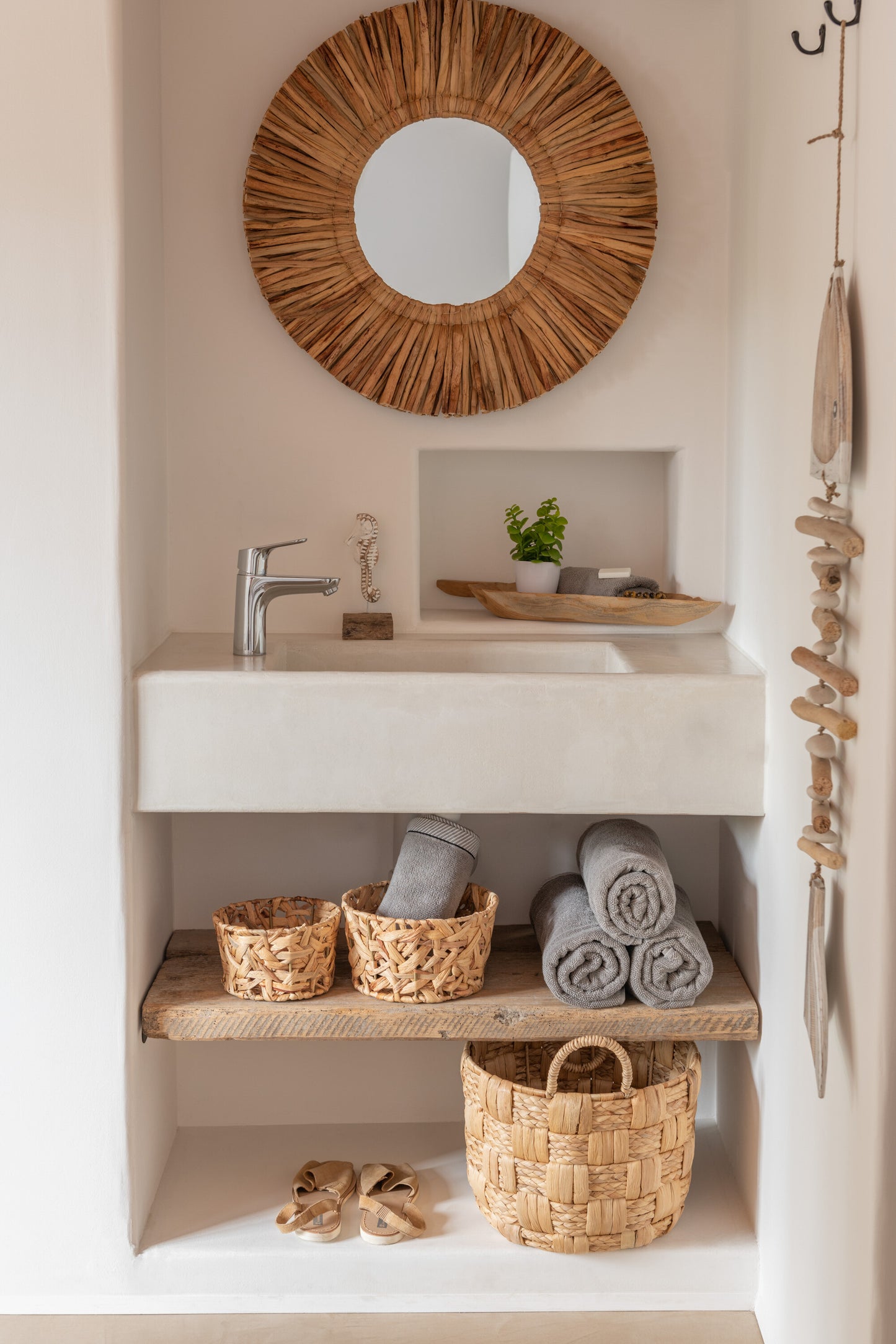 Mirror Alan Round Shells Raffia Natural Large