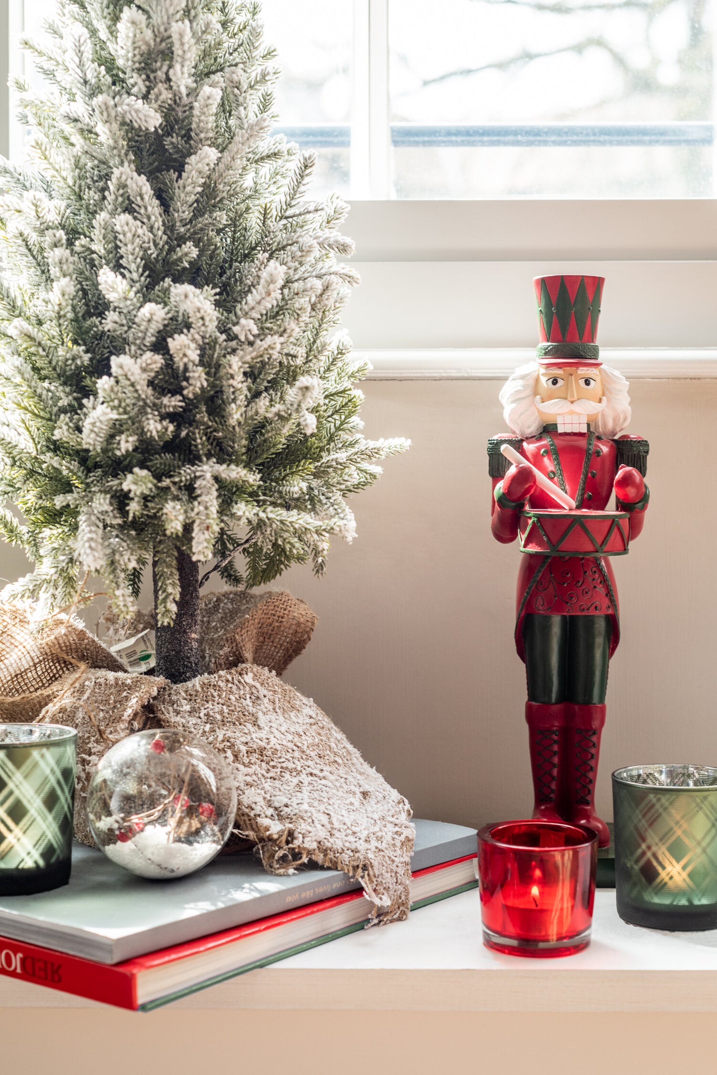 Kerstboom+Led+Pot Jute Plastiek Besneeuwd Groen Medium