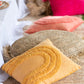Coussin Motifs Forme U Coton Ocre Carre